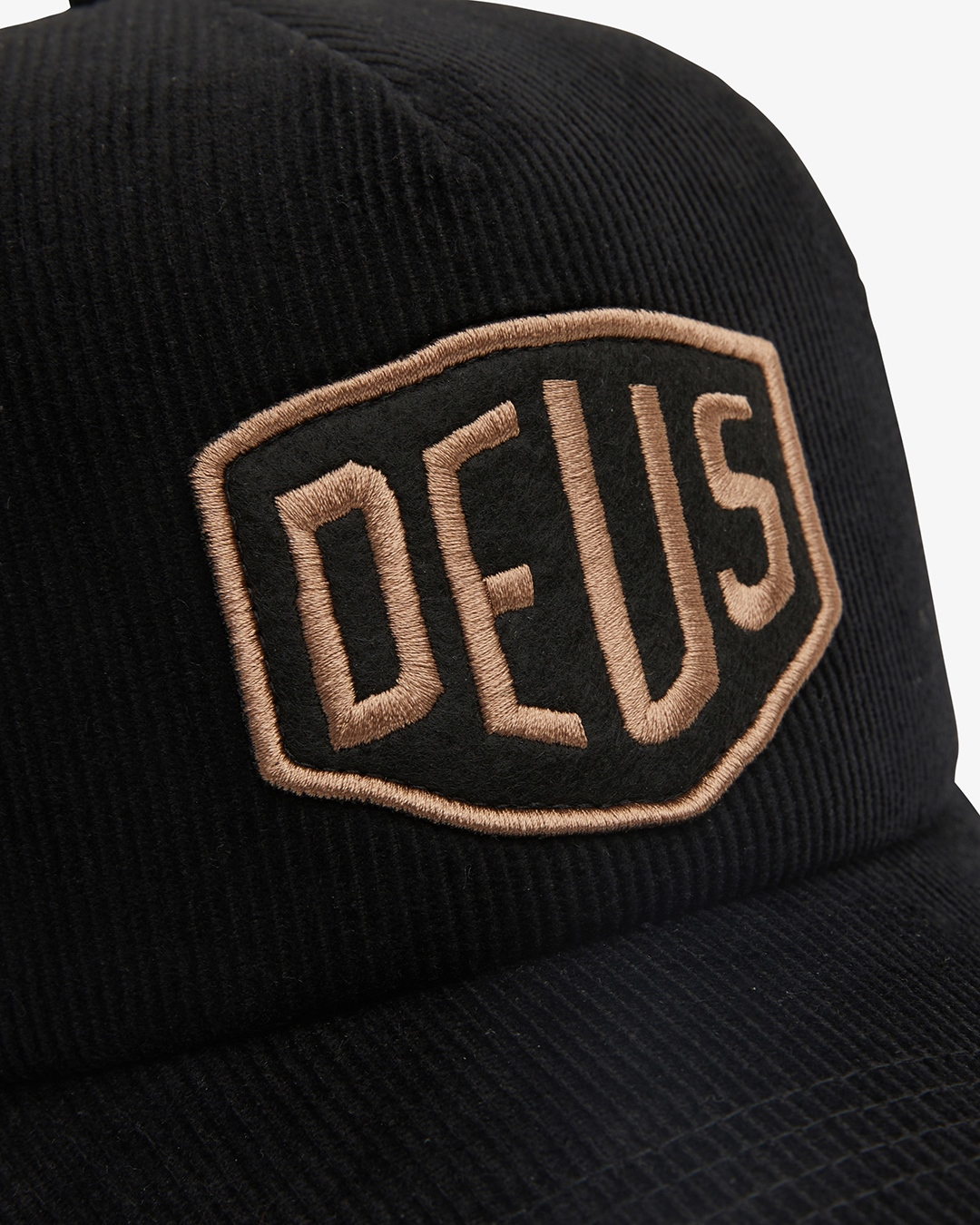 DEUS SHIELD CORD TRUCKER CAP