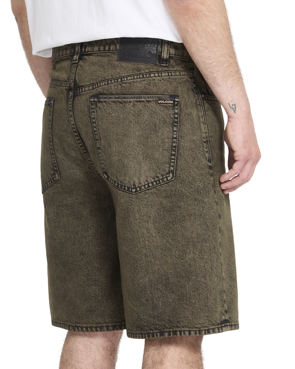 VOLCOM BILLOW DENIM SHORT 22 Größe: 32 Farbe: BLACK